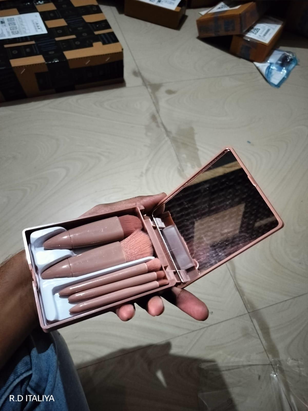 Makeup Brushes Set With Mirror